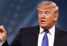 Како Трамп со говорот ги манипулира своите приврзаници