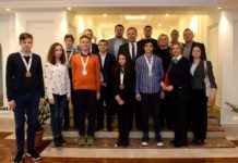Средба на премиерот Спасовски со учениците кои освоија медали на Меѓународната јуниорска олимпијада по природни науки