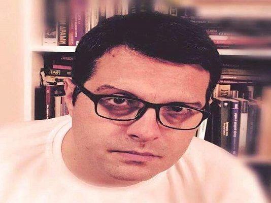 Пристојноста наспроти „десните гуланфери“