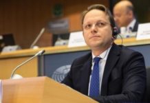 Новиот еврокомесар за проширување в среда доаѓа во Скопје