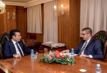 Заев оди со датум, а Мицкоски со услови за избори на лидерската средба кај Пендаровски