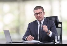 Вистиномер: Мицкоски „од ракав“ вади бројка на иселени граѓани
