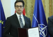 Пендаровски го потпиша указот за Законот за ратификација на Североатланскиот договор