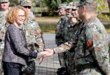 Шекеринска со вистински одговори на хаотичните прашања од Стоилковски