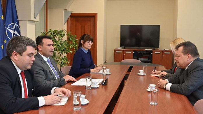 16_3_2020_Средба на претседателот Заев со амбасадорот на Холандија (2)