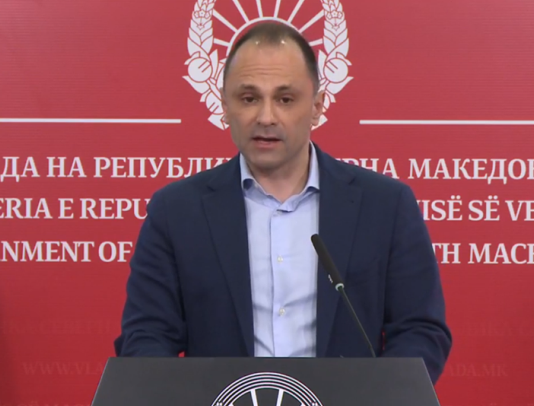 Филипче: Се соочуваме со силен бран на епидемијата, охрабрува високиот процент на асимптоматски и пациенти со лесна клиничка слика