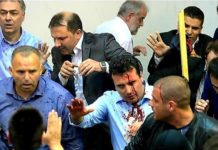 (ВИДЕО) СКАНДАЛОЗНО: Мицкоски бара слобода за насилниците од 27 април, нарекувајки ги “уставобранители”