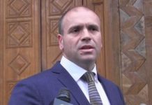 Нечесниот Максим