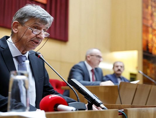 Бројот на заразени со коронавирус 760 лица, МАНУ прогнозира пикот да биде на почеток на мај со 1.100