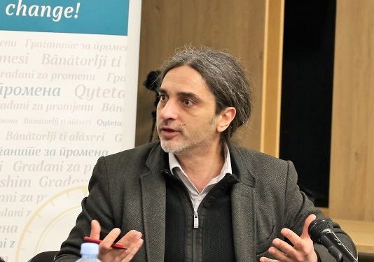 Пропагандистичката сабја на ВМРО-МВРО и наведнатите глави