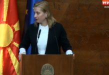 (ВИДЕО) Пратеничката Додовска изгубена во свемирот на македонското собрание