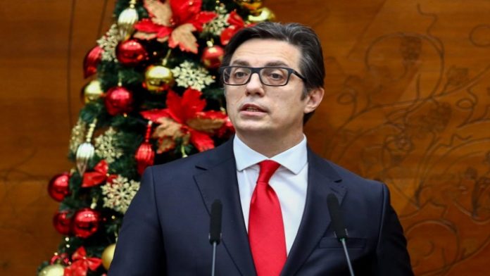 pendarovski slika