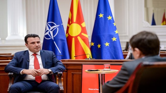 zaev triling