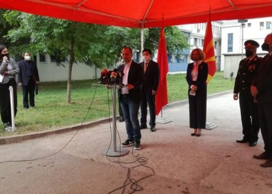 Во поликлиниката „Јане Сандански“ пристигна донација од 100.000 вакцини „Синофарм“