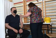 Спасовски се вакцинираше во Куманово и порача: Вакцинацијата е лична и општествена одговорност