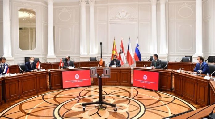 слика