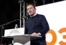 Наместо да се соочи со реалноста во македонските општини, Мицкоски 30 години сонувал за Рим и за Париз