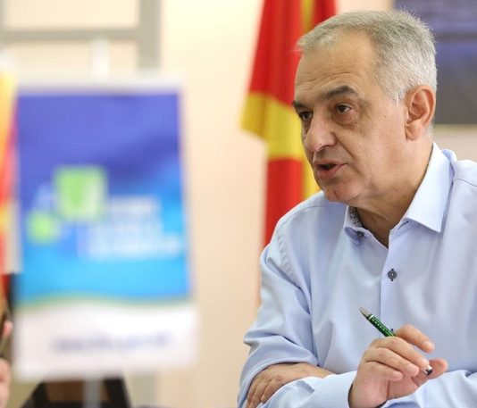 Бабовски претседавач со сесија на Светската организација за здравствена заштита на животните