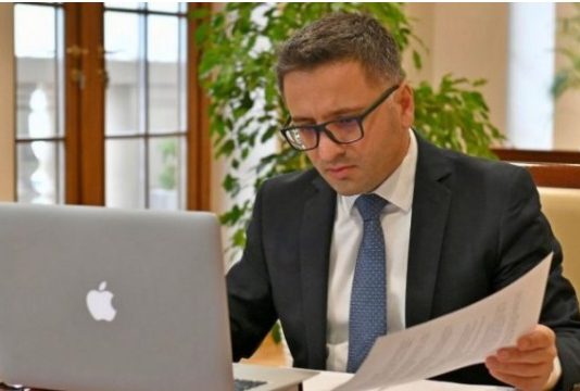 Колумна на Бесими: Развојот на пазарот на капитал има важна улога во остварување континуирани стапки на економски раст од 5 %