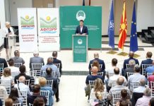 Николовски: Доделени првите договори за набавка на модерни системи за наводнување “капка по капка” и за конструкција на бунари