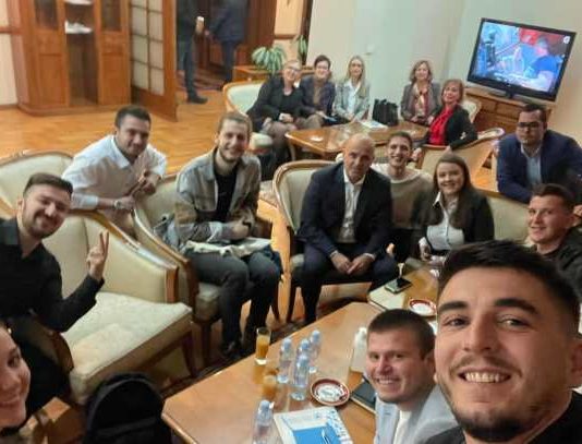 Владата и студентите се договорија за оброкот и за подобри услови во домовите