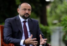 Битиќи: Дури и Германија ни порача дека нема ЕУ без уставни измени