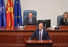 Филипче до Мицкоски: Ајде вратете го мандатот затоа што денес со гордост го користите уставното име