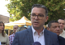 ЈА ИЗНЕВЕРИВТЕ ДОВЕРБАТА Земјоделците со порака до Цветан Трипуновски
